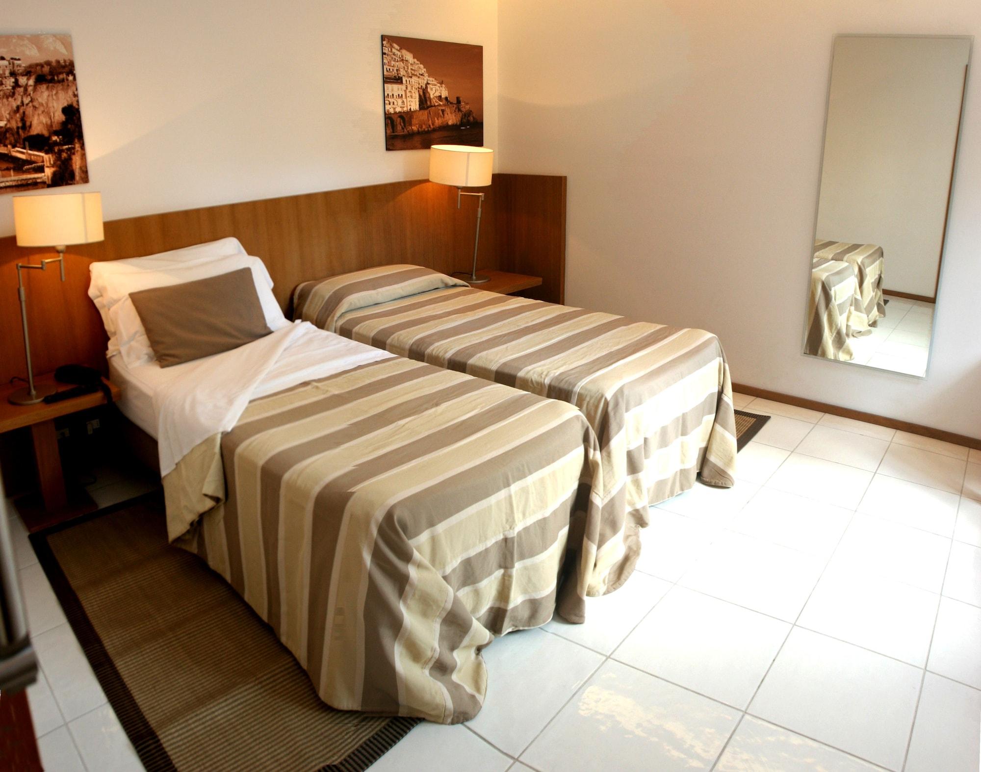 سورينتو Rota Suites المظهر الخارجي الصورة