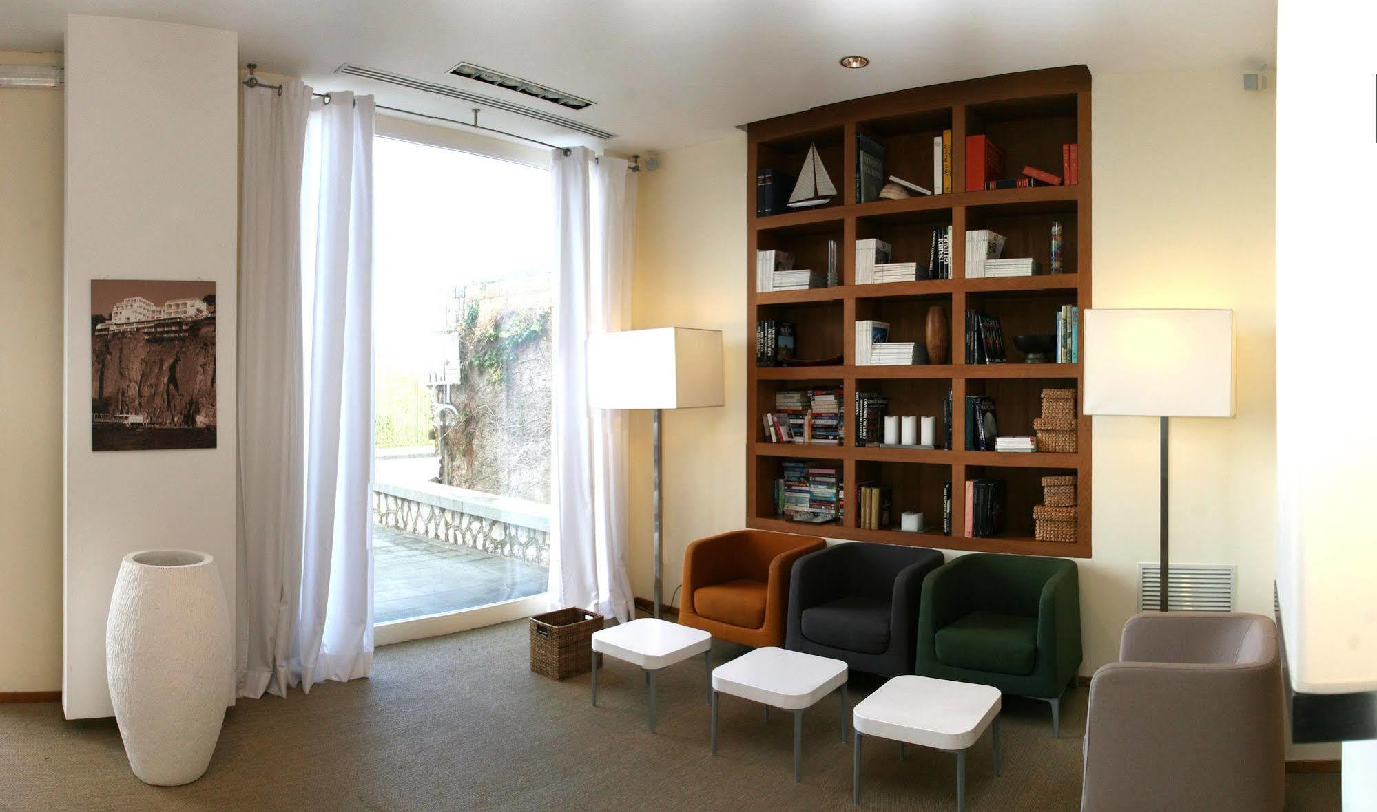 سورينتو Rota Suites المظهر الخارجي الصورة